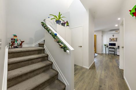 Photo of property in 9 Riroriro Close, Papakura, 2110