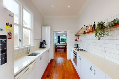 Photo of property in 47 Freyberg Street, Lyall Bay, Wellington, 6022