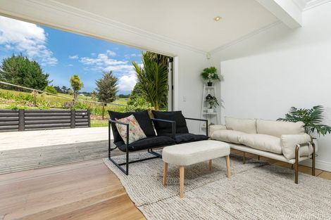 Photo of property in 9 Pine Avenue, Henderson, Auckland, 0612