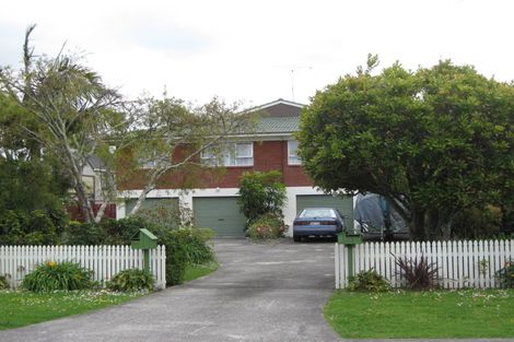 Photo of property in 90 Tindalls Bay Road, Tindalls Beach, Whangaparaoa, 0930