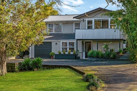 Photo of property in 21 Atkinson Road, Titirangi, Auckland, 0604