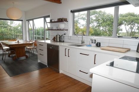 Photo of property in 19 Gavin Road, Raumati Beach, Paraparaumu, 5032