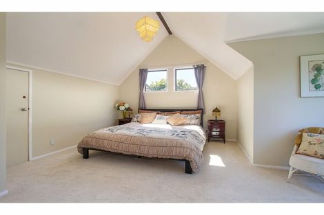 Photo of property in 1/964 Beach Road, Torbay, Auckland, 0630