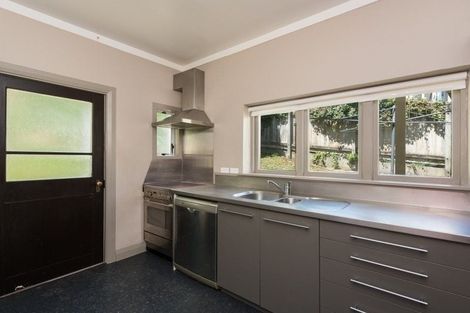 Photo of property in 51a Majoribanks Street, Mount Victoria, Wellington, 6011