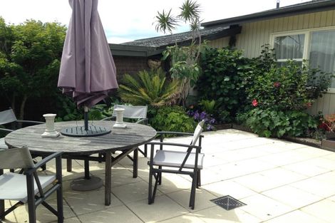 Photo of property in 3/2 Chilton Place, Howick, Auckland, 2014