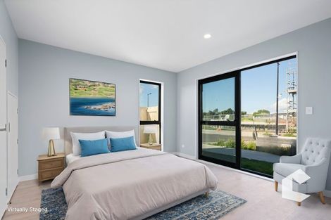 Photo of property in 8 Taipahitini Road, Rosehill, 2113