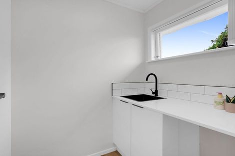 Photo of property in 73 Lewis Street, Glenview, Hamilton, 3206