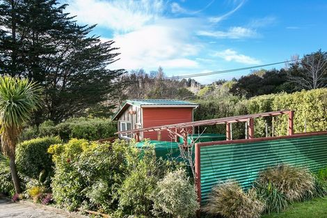 Photo of property in 26 Porterfield Street, Macandrew Bay, Dunedin, 9014