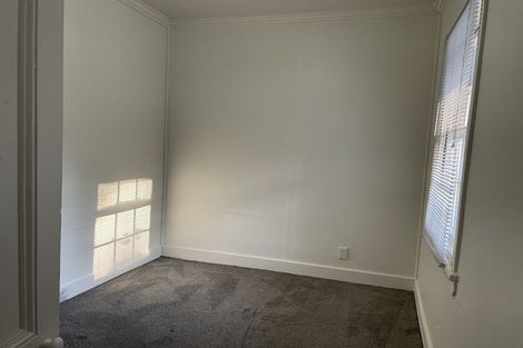 Photo of property in 80 Shakespeare Road, Bluff Hill, Napier, 4110