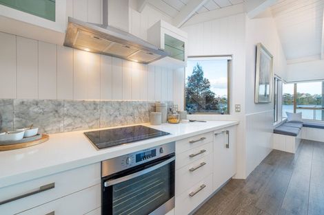 Photo of property in 35 Sylvan Park Avenue, Milford, Auckland, 0620