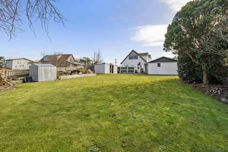 Photo of property in 16 Douglas Street, Hawera, 4610