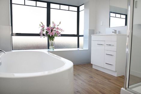 Photo of property in 245c Hill Road, The Gardens, Auckland, 2105