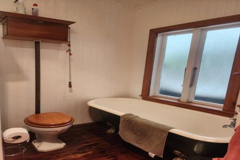 Photo of property in 274 Huia Road, Titirangi, Auckland, 0604