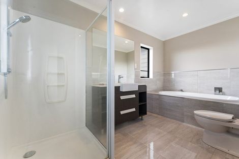 Photo of property in 11 Mauku Lane, Greenhithe, Auckland, 0632
