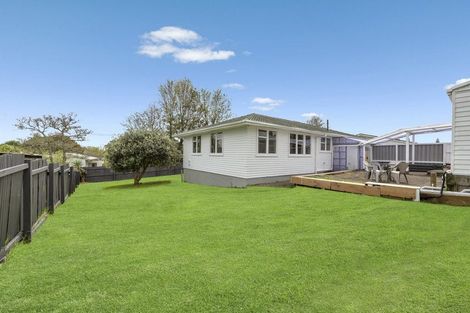 Photo of property in 56 Kemble Close, Mangere, Auckland, 2022