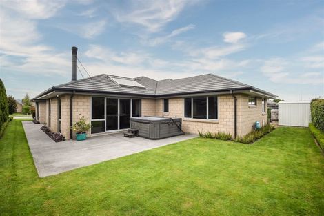 Photo of property in 37 Mariposa Crescent, Aidanfield, Christchurch, 8025