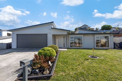 Photo of property in 18 Dusky Crescent, Aotea, Porirua, 5024