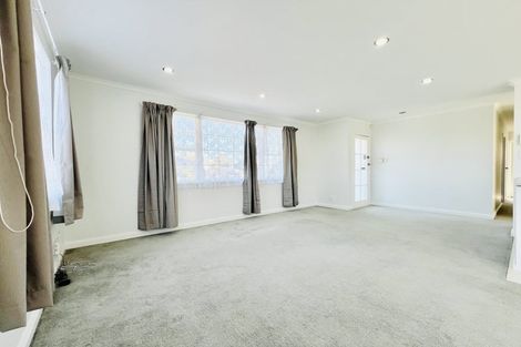 Photo of property in 24 Catkin Crescent, Papatoetoe, Auckland, 2025