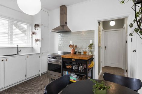 Photo of property in 541a Marine Parade, Napier South, Napier, 4110