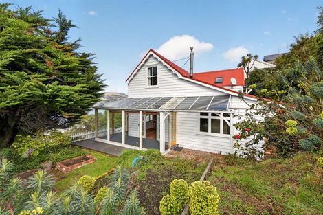 Photo of property in 34 Cressy Terrace, Lyttelton, 8082