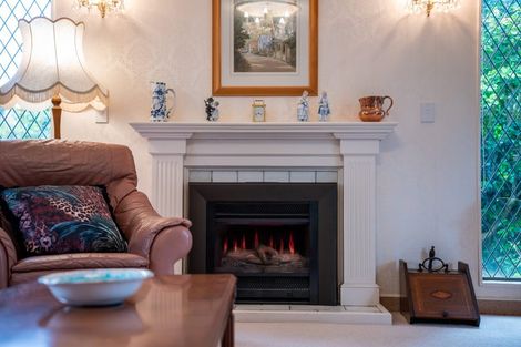 Photo of property in 2 Lavinia Grove, Waikanae Beach, Waikanae, 5036