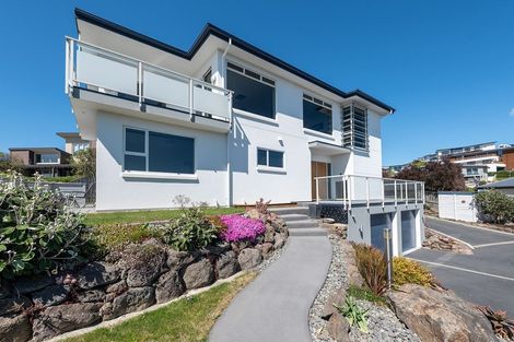 Photo of property in 7 Kenmure Drive, Huntsbury, Christchurch, 8022