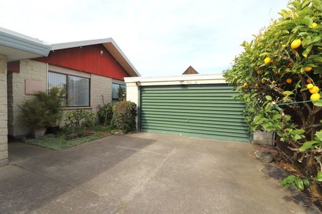 Photo of property in 2/30c Greers Road, Ilam, Christchurch, 8041