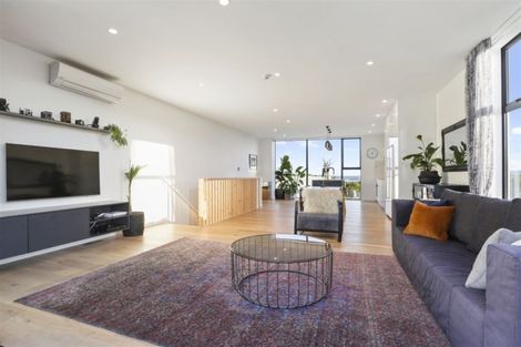 Photo of property in Sugar Lane Apartments, 13/31 Rawene Road, Birkenhead, Auckland, 0626