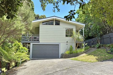 Photo of property in 20 Langstone Place, Chatswood, Auckland, 0626