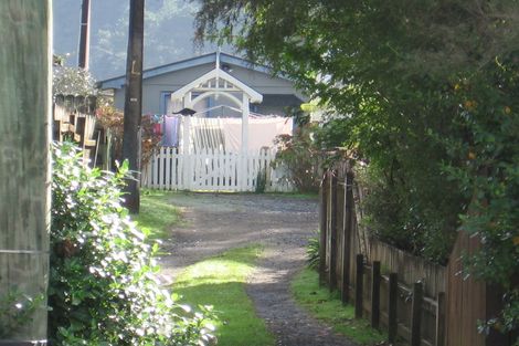 Photo of property in 1/743 Swanson Road, Swanson, Auckland, 0612