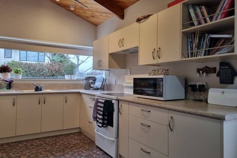 Photo of property in 94/2 Awanui Street, Merrilands, New Plymouth, 4312