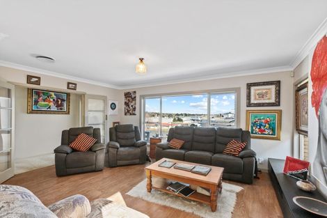 Photo of property in 8 Station Road, Pukekohe, 2120