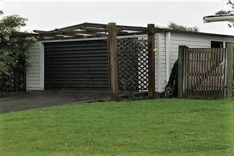 Photo of property in 75 Queens Road, Waikanae Beach, Waikanae, 5036