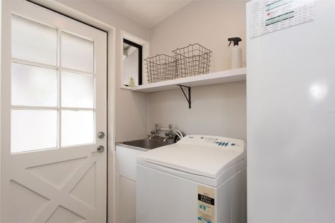 Photo of property in 2/49a Main Road, Redcliffs, Christchurch, 8081