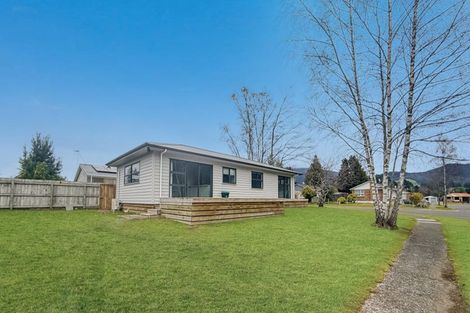 Photo of property in 32 Te Iwiheke Place, Turangi, 3334