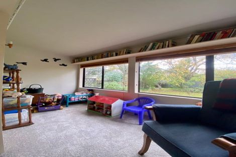 Photo of property in 8 Escort Grove, Awapuni, Palmerston North, 4412