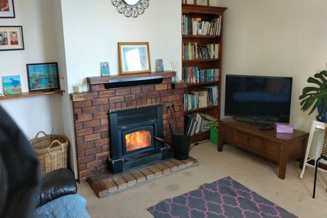 Photo of property in 421a South Road, Omata, New Plymouth, 4374