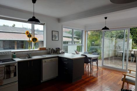 Photo of property in 9 Lorna Street, Lynmouth, New Plymouth, 4310