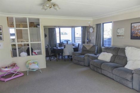 Photo of property in 44 Douglas Street, Grasmere, Invercargill, 9810
