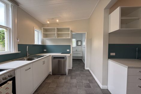 Photo of property in 4 Myrtle Crescent, Mount Cook, Wellington, 6021