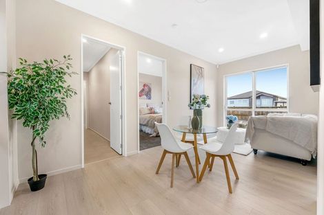 Photo of property in 18 Bushfield Drive, Flat Bush, Auckland, 2019