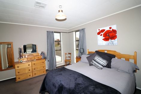 Photo of property in 111 Guy Street, Dannevirke, 4930