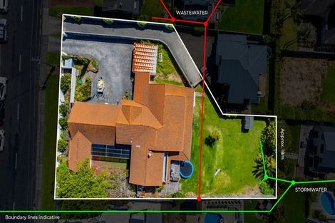 Photo of property in 18 Montgomery Avenue, Rothesay Bay, Auckland, 0630