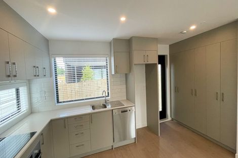 Photo of property in 4/5 Brandon Road, Glen Eden, Auckland, 0602