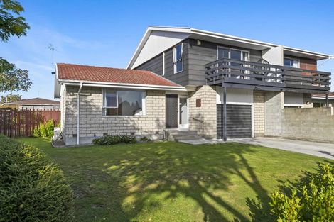 Photo of property in 2/8 Applewood Place, Casebrook, Christchurch, 8051