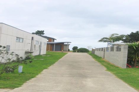 Photo of property in 142 Sands Crescent, Matarangi, Whitianga, 3592