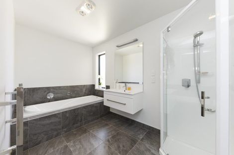 Photo of property in 24 Macdonald Heights, Feilding, 4702