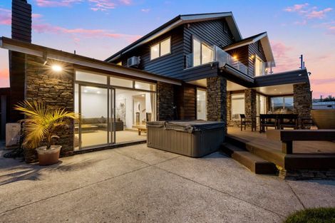 Photo of property in 25 Berwick Place, Mount Maunganui, 3116