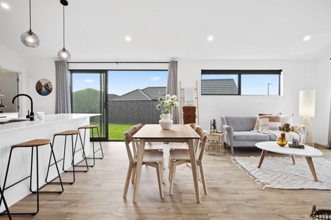 Photo of property in 43 Te Paea Avenue, Karaka, 2124