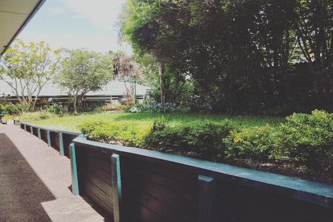 Photo of property in 9 San Fernando Way, Henderson, Auckland, 0612